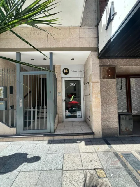 Locales en Venta — San Martin 3000