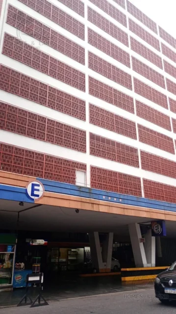 Cocheras y garages en Alquiler — Bolivar 2400