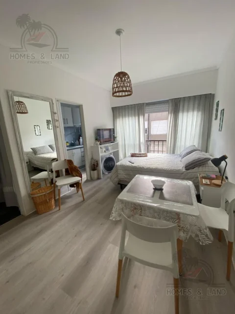 Departamentos, pisos y semipisos en Venta — Moreno 2200