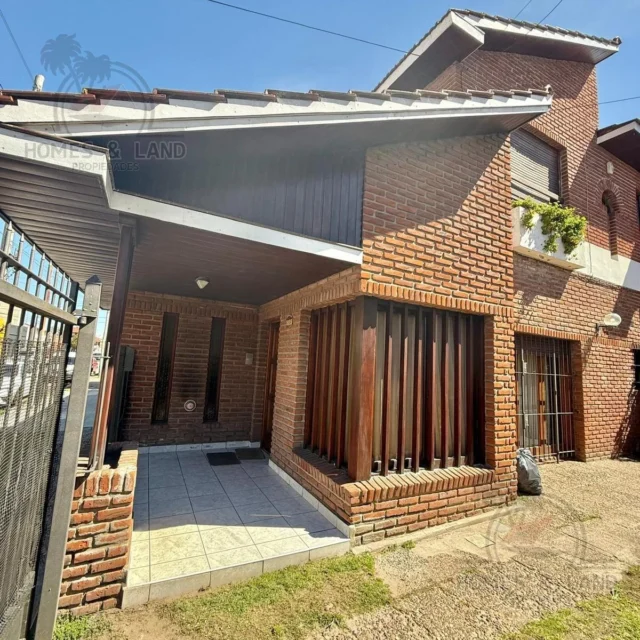 Casas, chalets en Venta — Dorrego 3800