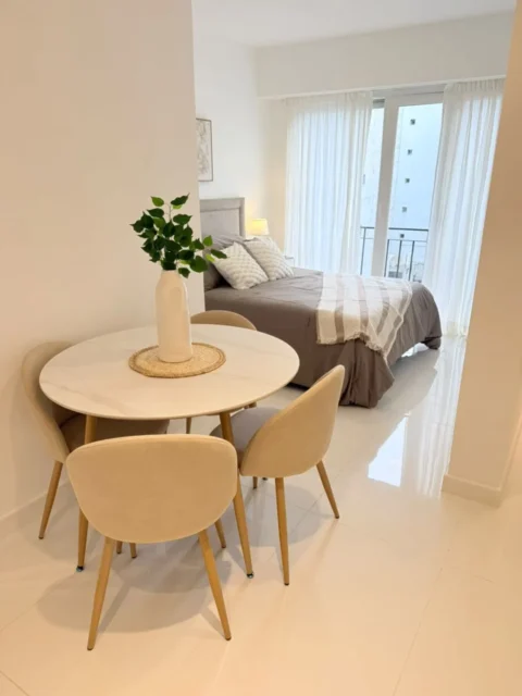 Departamentos, pisos y semipisos en Venta — Bolivar 2339 6 F