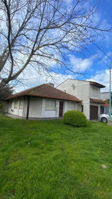 Casas, chalets en Alquiler — lijo lopez 4883