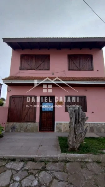 Dúplex en Alquiler — Corbeta Uruguay 3800