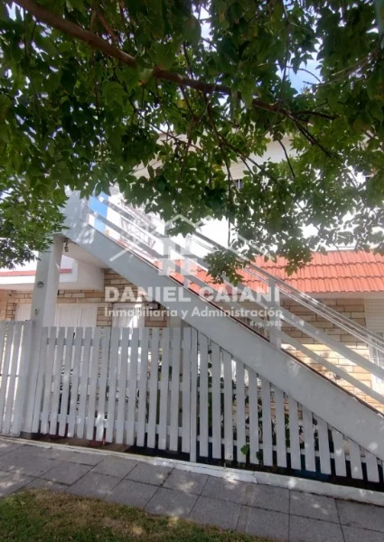 Casas, chalets en Venta — RACEDO 3300