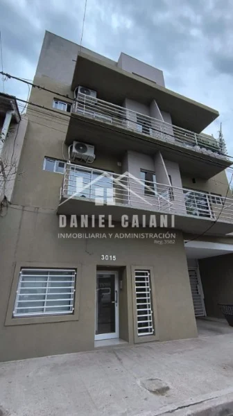 Departamentos, pisos y semipisos en Alquiler — Arenales 3015
