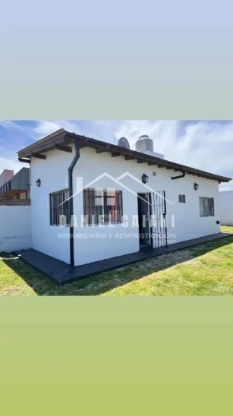 Casas, chalets en Alquiler — Mario Bravo 600
