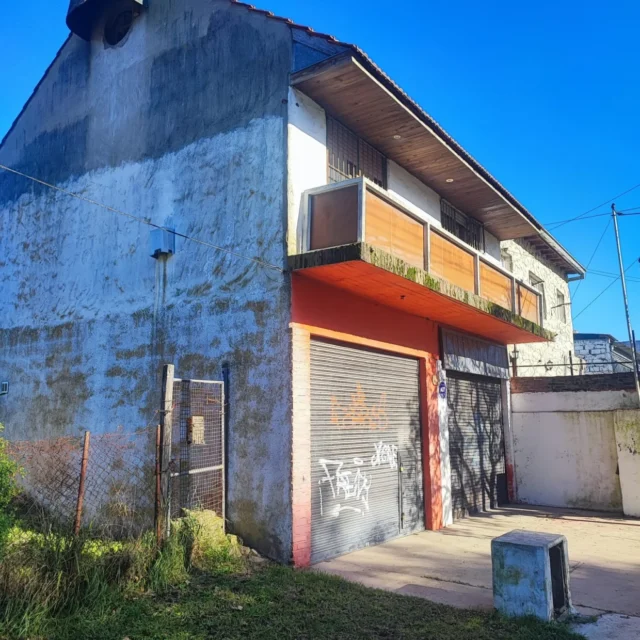 Casas, chalets en Venta — Av. José Manuel Estrada 6900