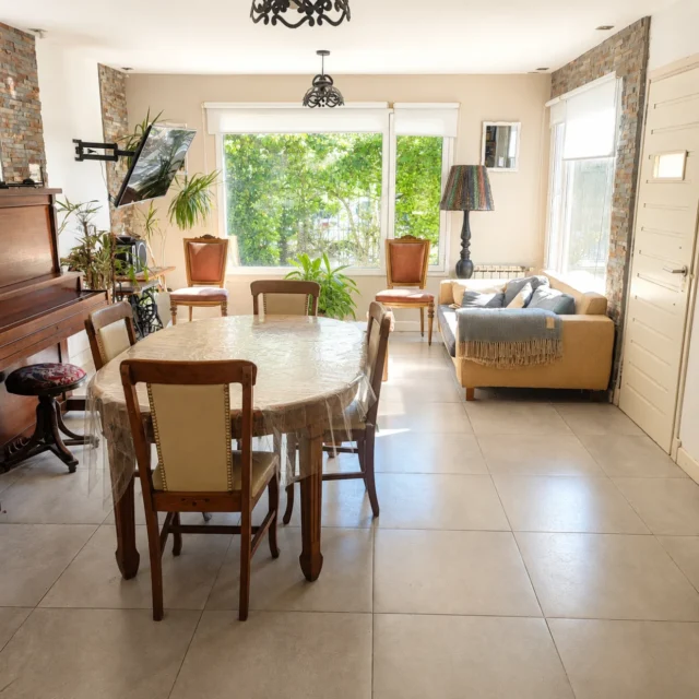 Casas, chalets en Venta — Chile 1200