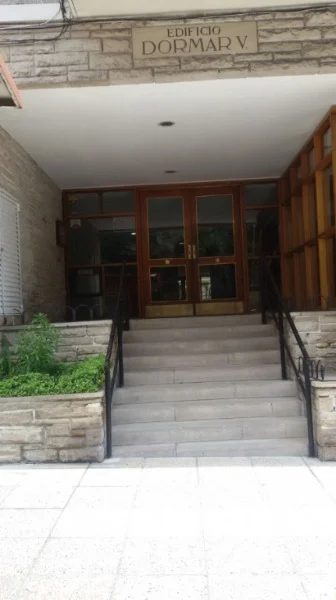 Departamentos, pisos y semipisos en Venta — Colon 1400