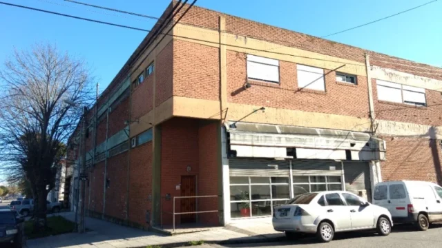 Locales en Venta — Fleming y Solis