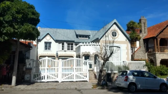 Casas, chalets en Venta — Gascón 1262
