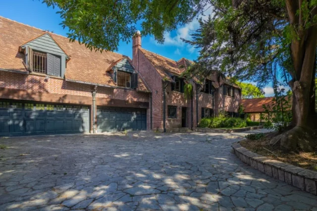 Casas, chalets en Venta — Primera Junta 1300