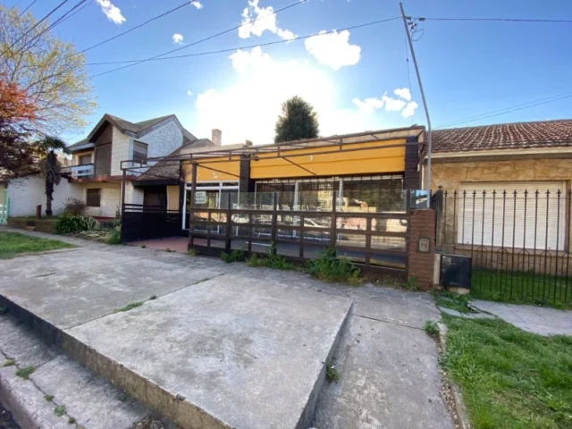 Locales en Venta — Deán Funes 3373
