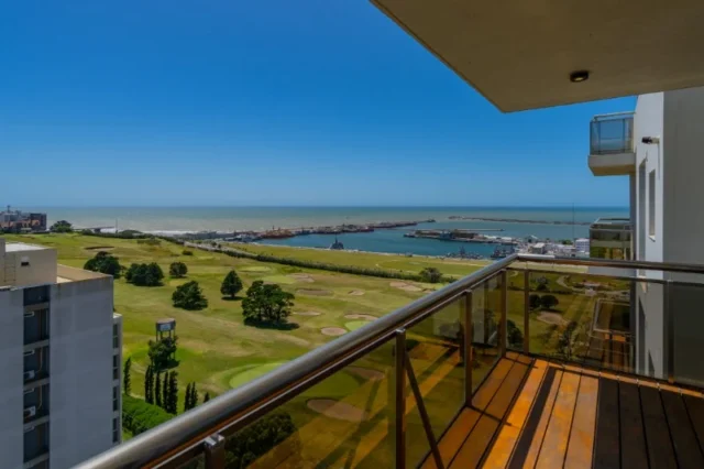 Departamentos, pisos y semipisos en Venta — Alem 4605