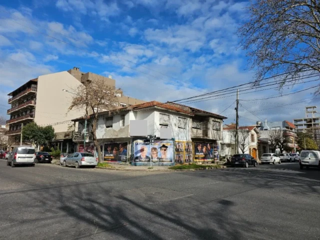 Casas, chalets en Venta — Garay 2300