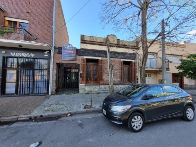 Locales en Venta — Avellaneda 2657