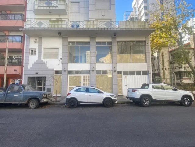 Locales en Alquiler — Falucho 2443