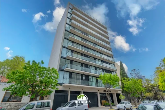 Departamentos, pisos y semipisos en Venta — Alsina 2681