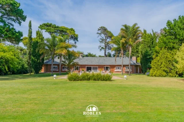 Casas, chalets en Venta — C. 511 2040