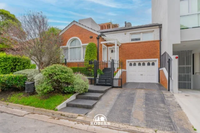Casas, chalets en Venta — Cabrera 2579
