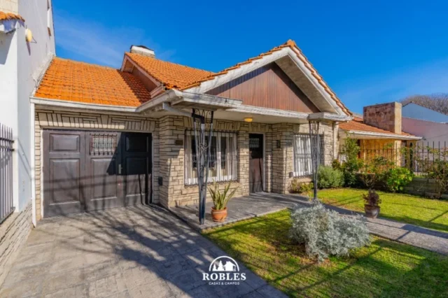 Casas, chalets en Venta — Santa Cruz 4042