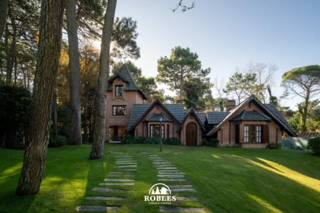 Casas, chalets en Venta — Álamo 101