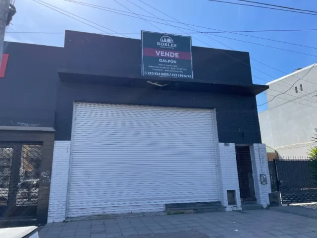 Galpones en Venta — Colon 5063