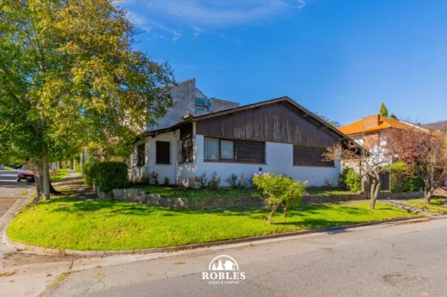 Casas, chalets en Venta — Tucuman 3920