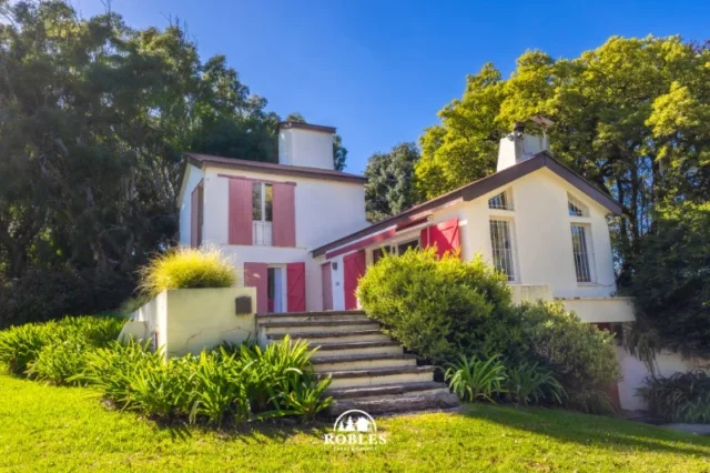 Casas, chalets en Venta — Calle 12 y floreal gorini