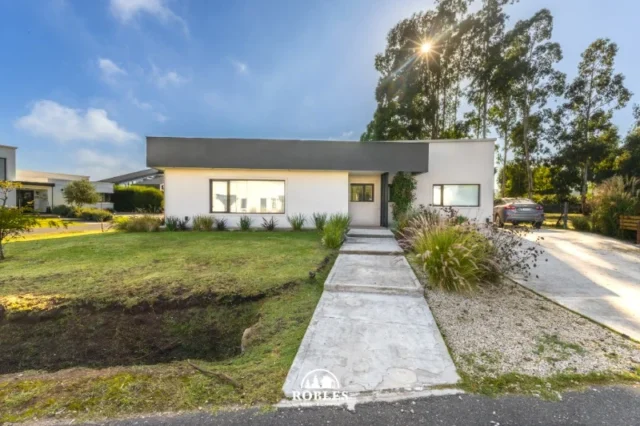 Casas, chalets en Venta — Rumenco Joven