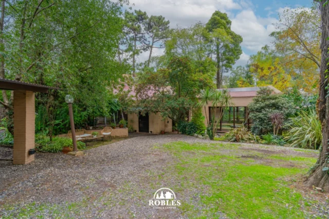 Casas, chalets en Venta — Los matacos y margaritas