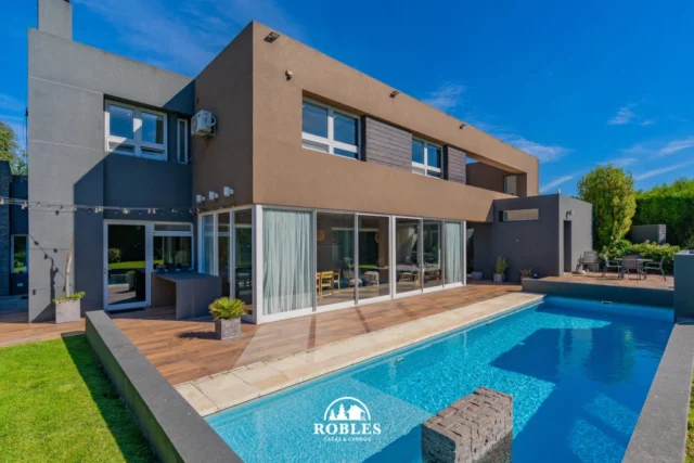Casas, chalets en Venta — Rumenco