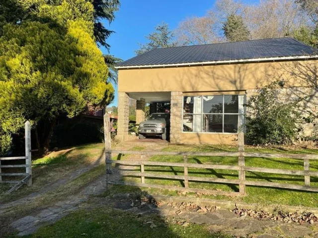 Casas, chalets en Venta — Camilo 200