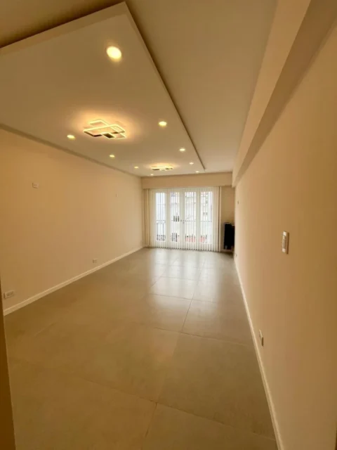 Departamentos, pisos y semipisos en Venta — Rivadavia 2300