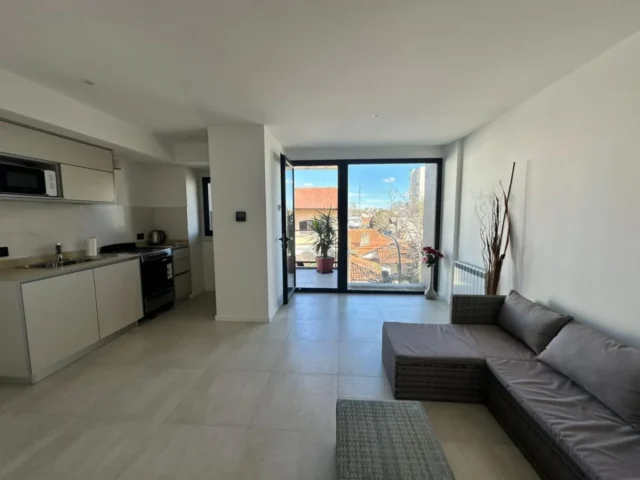 Departamentos, pisos y semipisos en Venta — Alberti 3300