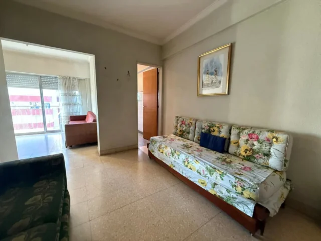 Departamentos, pisos y semipisos en Venta — Colon 2500
