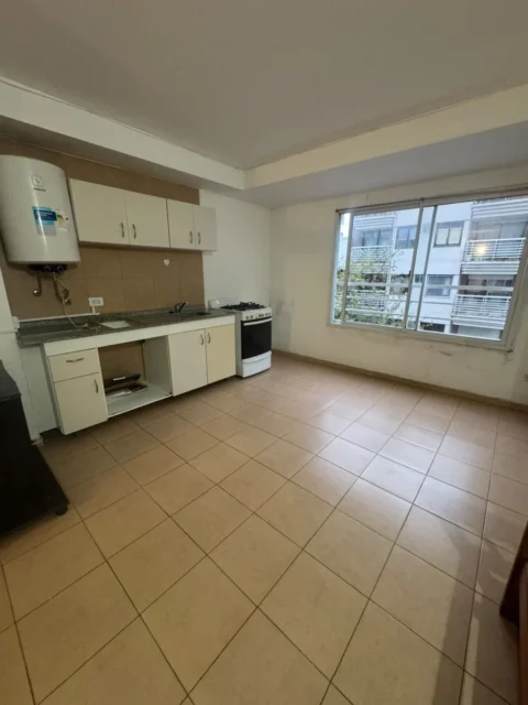 Departamentos, pisos y semipisos en Venta — Entre Rios 2500