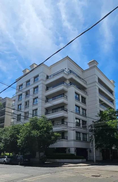 Departamentos, pisos y semipisos en Alquiler — Sarmiento 3200