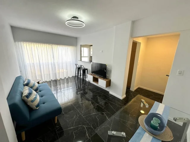 Departamentos, pisos y semipisos en Venta — Sgo del Estero 1600