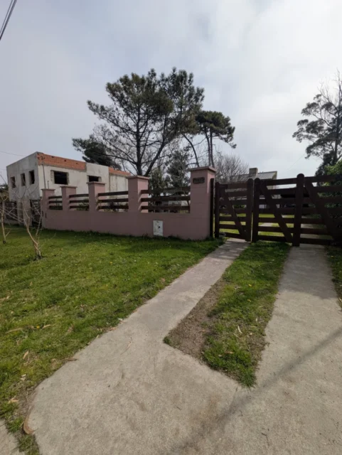 Casas, chalets en Venta — Serrano 4231