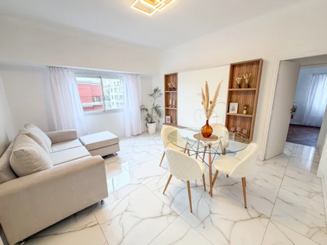 Departamentos, pisos y semipisos en Venta — RIVADAVIA 2200