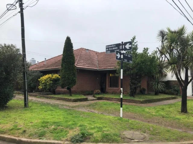 Casas, chalets en Venta — 9 de Julio 7000