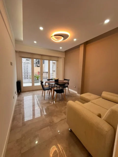 Departamentos, pisos y semipisos en Venta — MORENO 2350