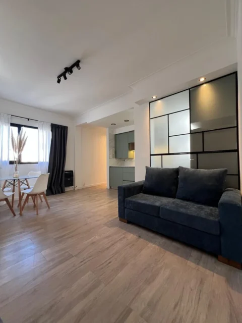 Departamentos, pisos y semipisos en Venta — BOLÍVAR 2650
