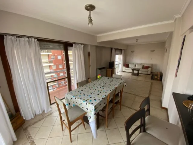 Departamentos, pisos y semipisos en Venta — la rioja 1100