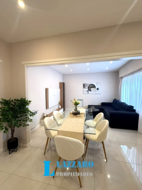 Casas, chalets en Venta — 14 de julio 1000