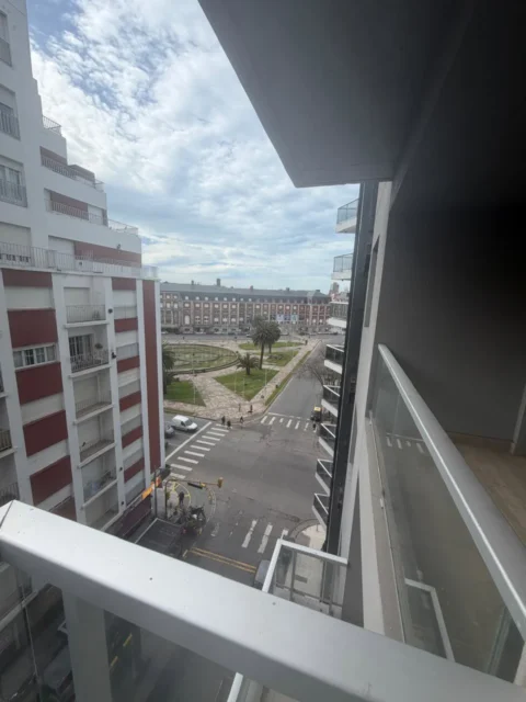 Departamentos, pisos y semipisos en Venta — Moreno 2100