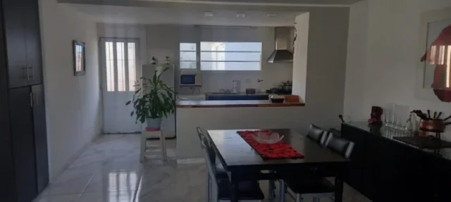 Casas, chalets en Venta — Francia y avellaneda