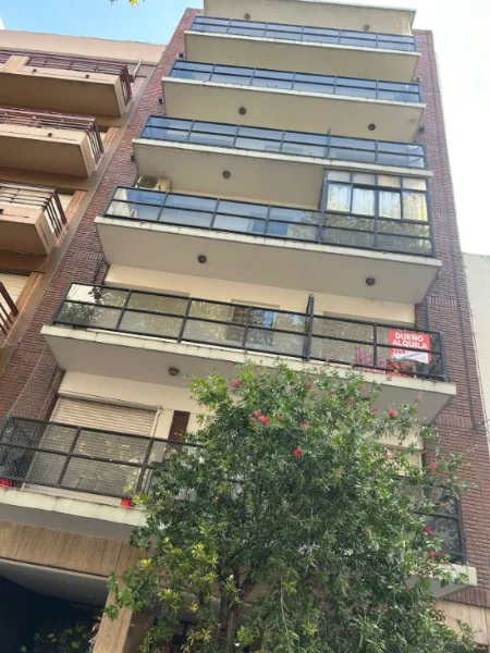 Departamentos, pisos y semipisos en Venta — Catamarca 1241