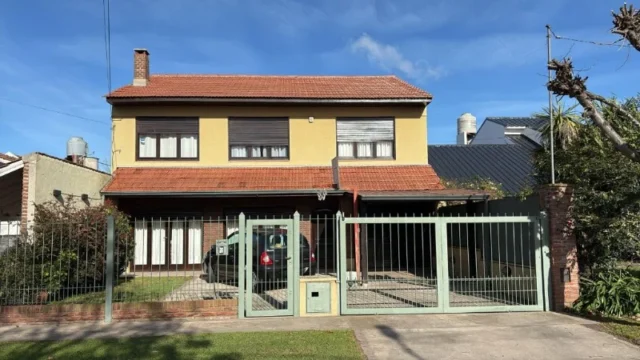 Casas, chalets en Venta — storni 5146